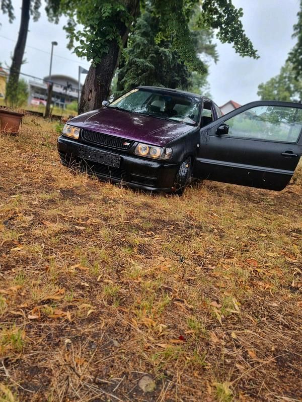 Gebraucht VW Polo 44 PS (32 kW) 1998 Andere farben Kleinwagen