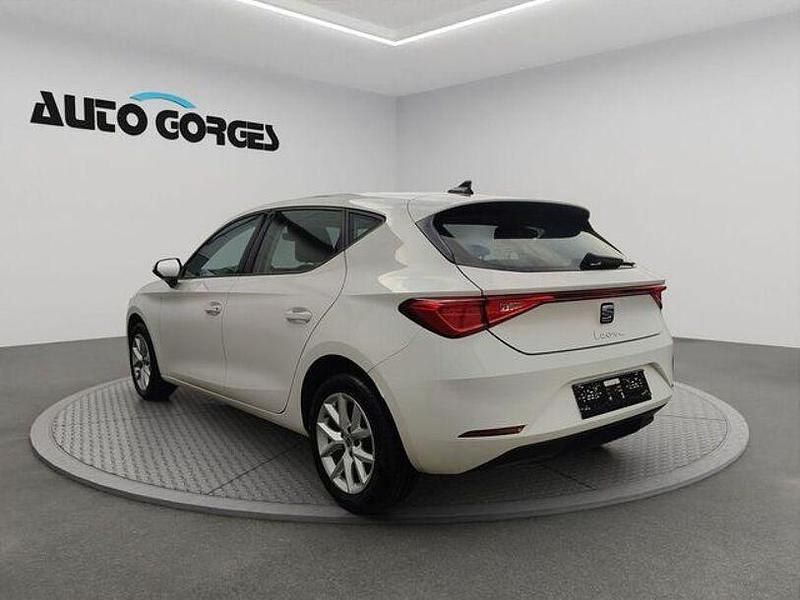 Gebraucht Seat Leon Style 150 PS (110 kW) 2023 Weiß Limousine