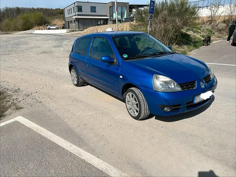 Gebraucht Renault Clio II 58 PS (42 kW) 2007 Blau Kleinwagen