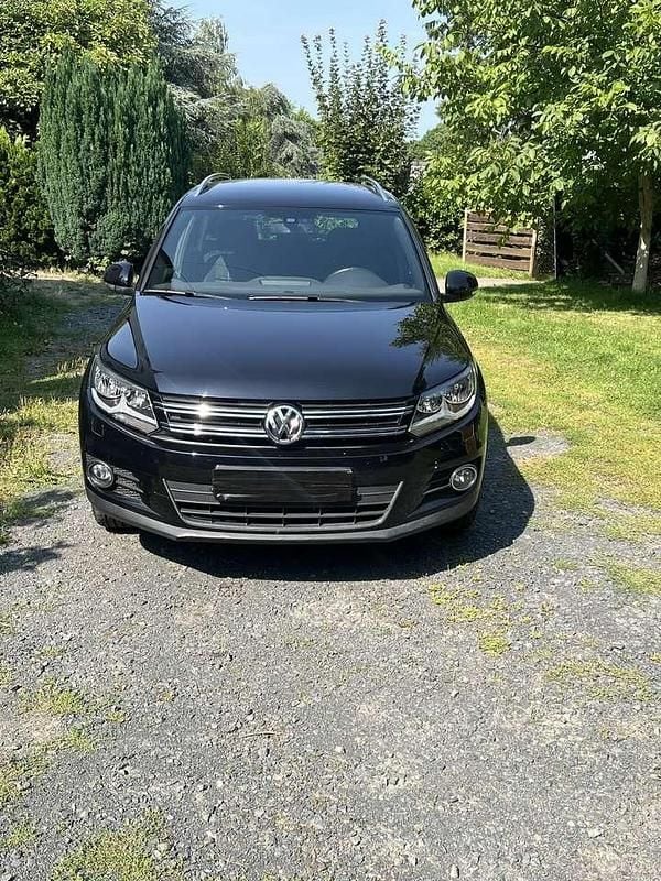 Schwarz Gebraucht 2016 VW Tiguan LOUNGE SUV | 15.600 € (Superpreis) - Bild 1/4