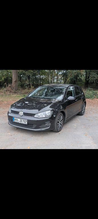 Schwarz Gebraucht 2016 VW Golf VII Allstar Limousine | 11.599 € (Guter Preis) - Bild 1/4