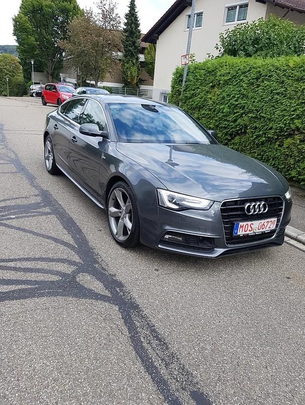 Grau Gebraucht 2014 Audi A5 S-Line Limousine | 9.200 € (Etwas zu teuer) - Bild 1/3
