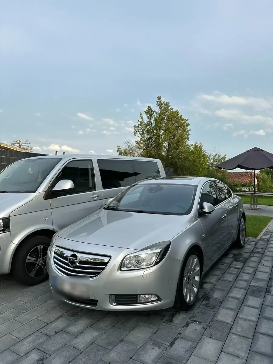 Gebraucht Opel Insignia 160 PS (117 kW) 2009 Silber Limousine