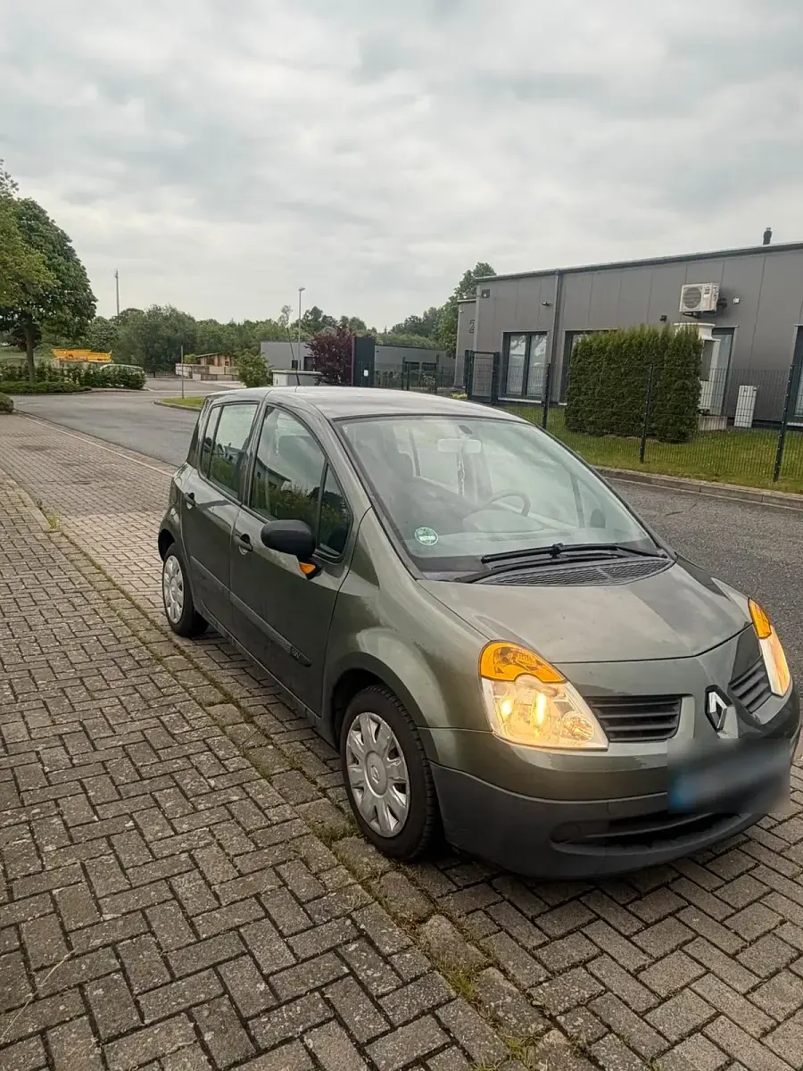 Używany Renault Modus 75 KM (55 kW) 2005 Szary Minivan