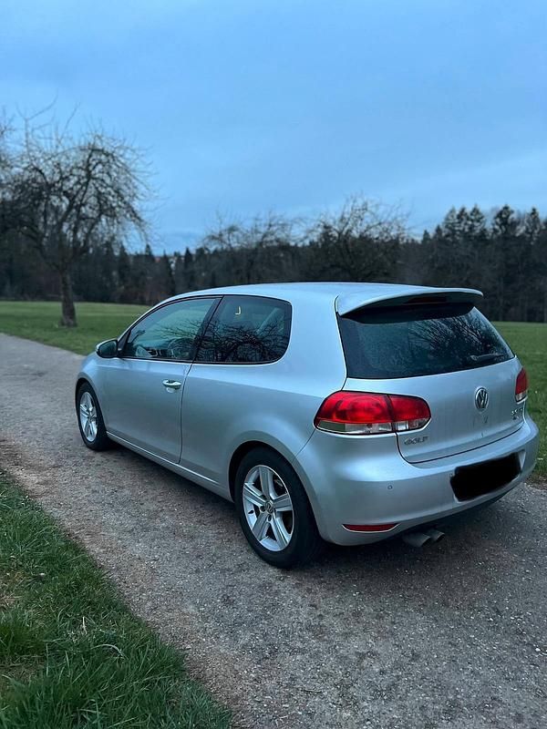 Gebraucht VW Golf VI 140 PS (102 kW) 2009 Silber Kleinwagen
