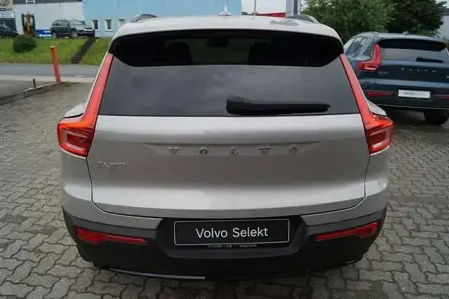 Gebraucht Volvo EX40 Plus 185 kW (252 PS) 2025 Silber SUV