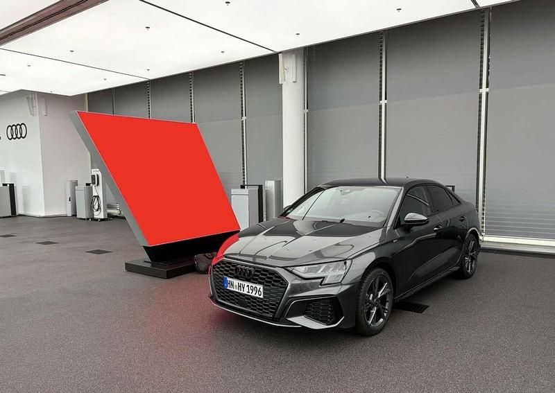 Używany Audi A3 S-Line 150 KM (110 kW) 2024 Szary Sedan/Limuzyna