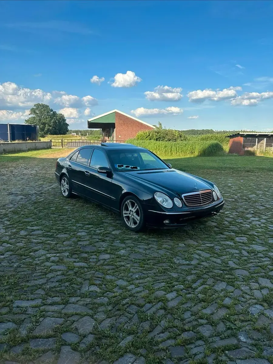 Gebraucht Mercedes E350 272 PS (200 kW) 2005 Schwarz Limousine