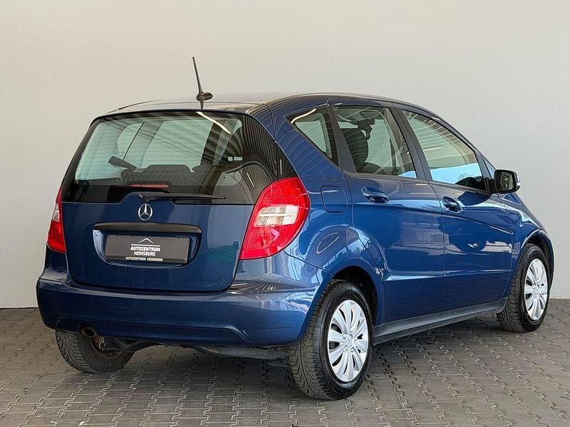Gebraucht Mercedes A160 95 PS (69 kW) 2009 Blau Limousine