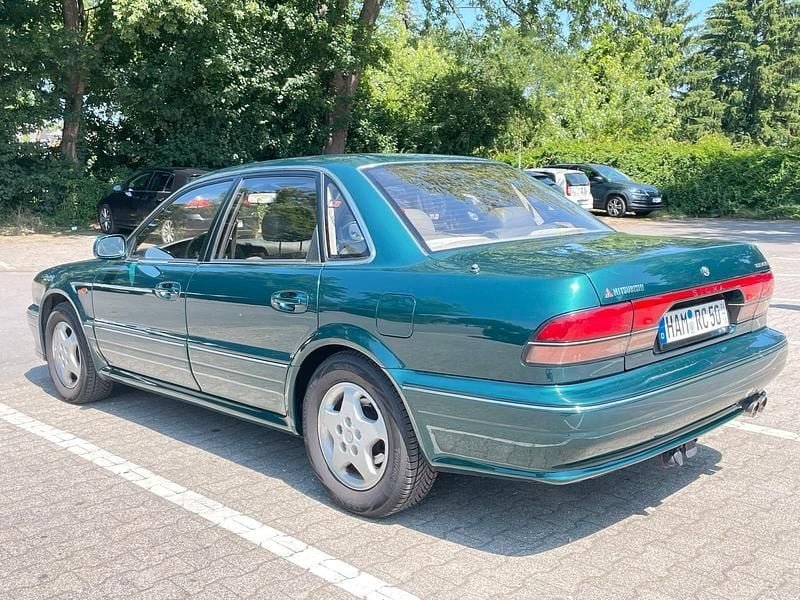 Grün Gebraucht 1996 Mitsubishi Sigma Limousine | 13.500 € - Bild 1/4