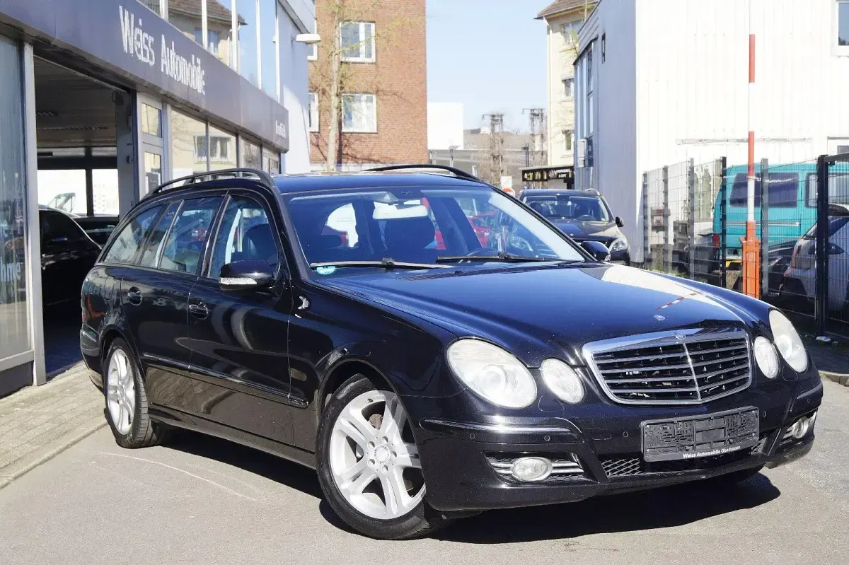 Używany Mercedes E280 Avantgarde 190 KM (139 kW) 2008 Czarny Kombi