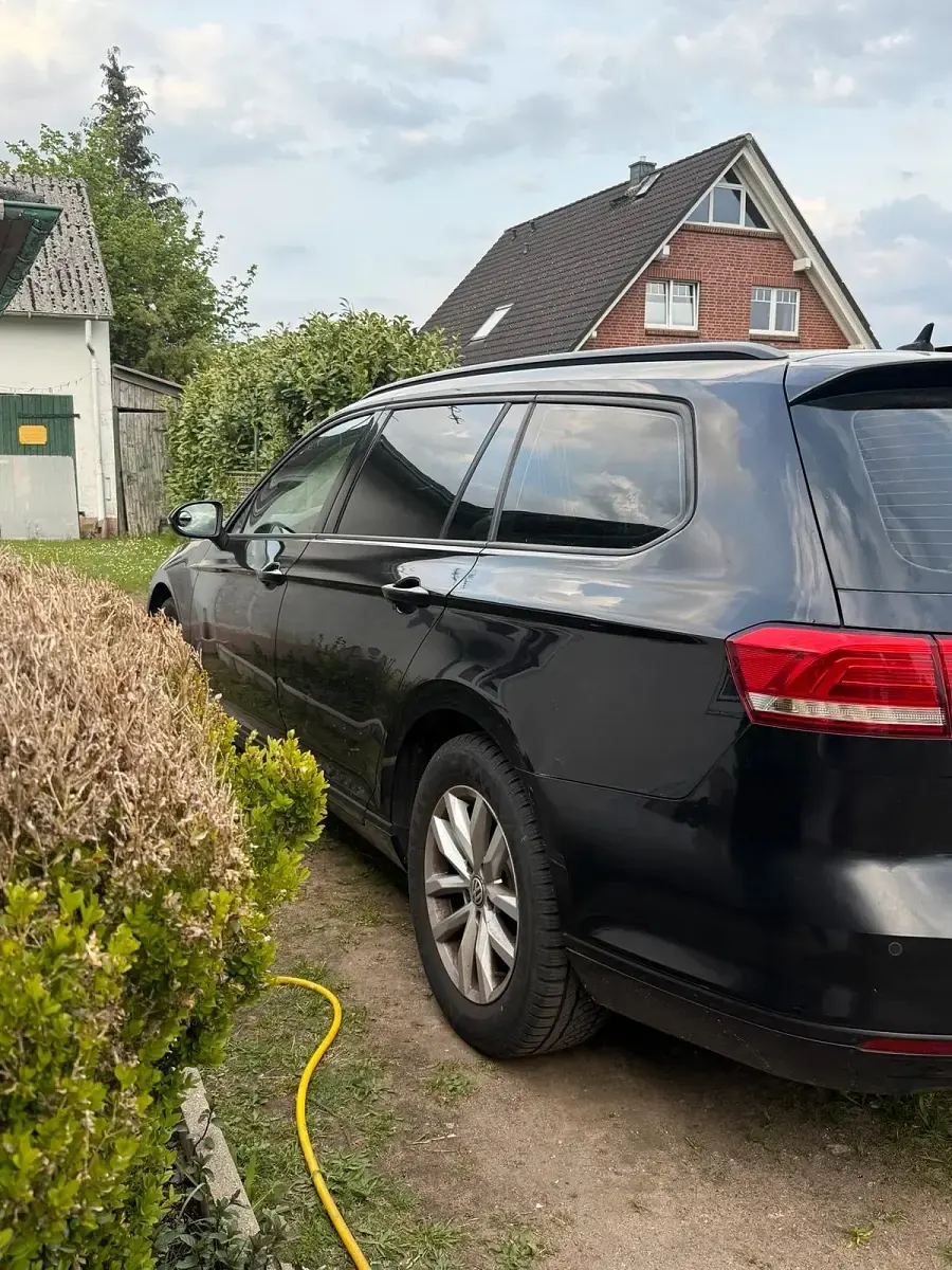 Gebraucht VW Passat 120 PS (88 kW) 2016 Schwarz Kombi