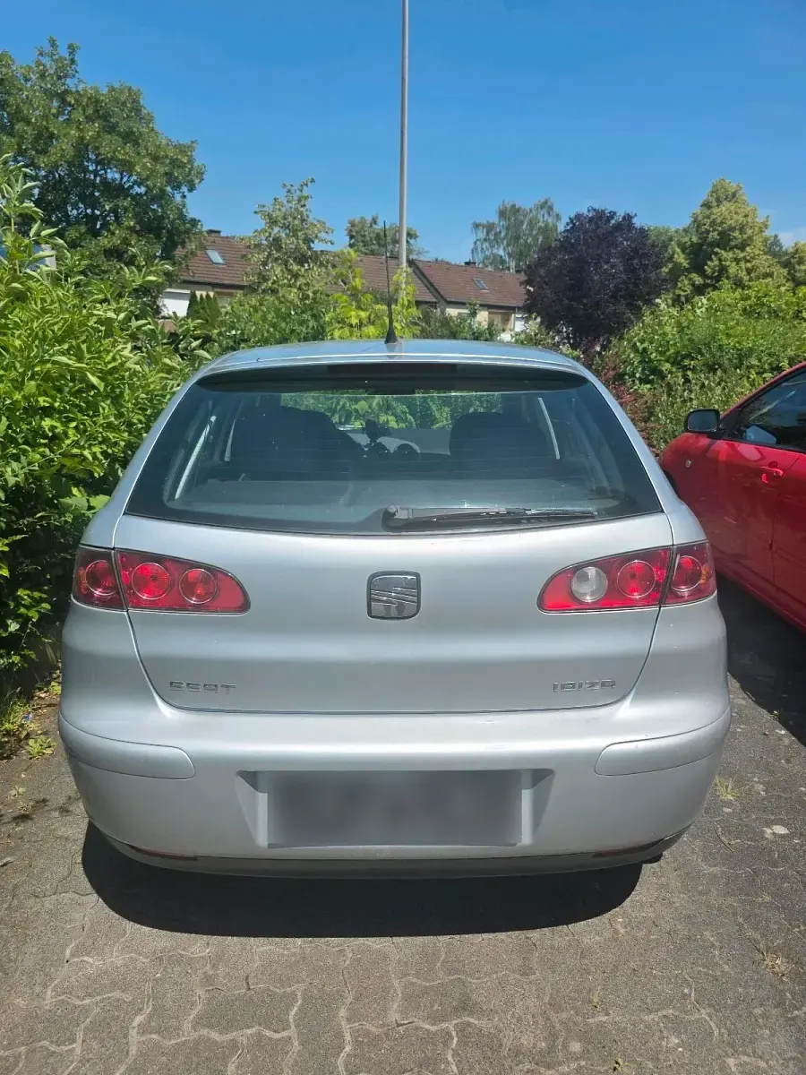 Gebraucht Seat Ibiza 75 PS (55 kW) 2003 Silber Kleinwagen
