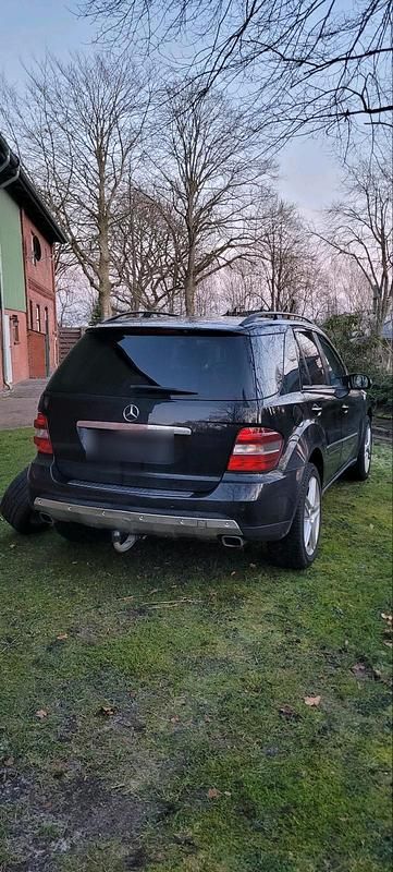 Gebraucht Mercedes ML320 224 PS (164 kW) 2007 Schwarz SUV