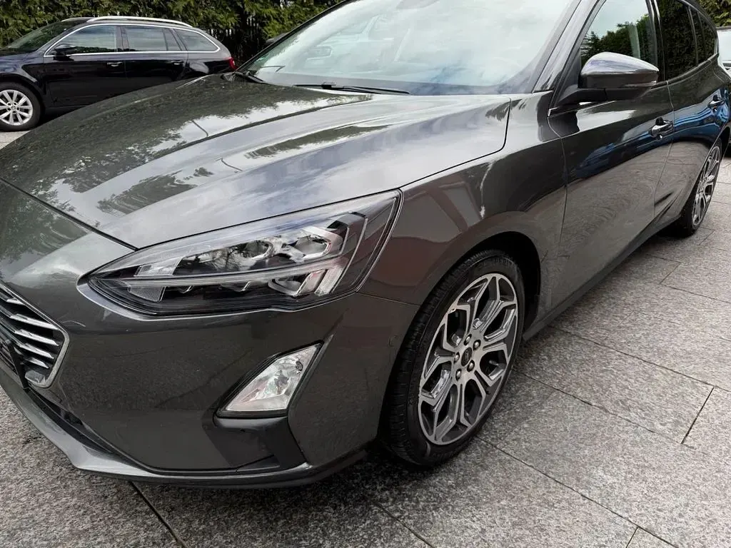 Usado Ford Focus Titanium X 150 CV (110 kW) 2020 Gris Berlina