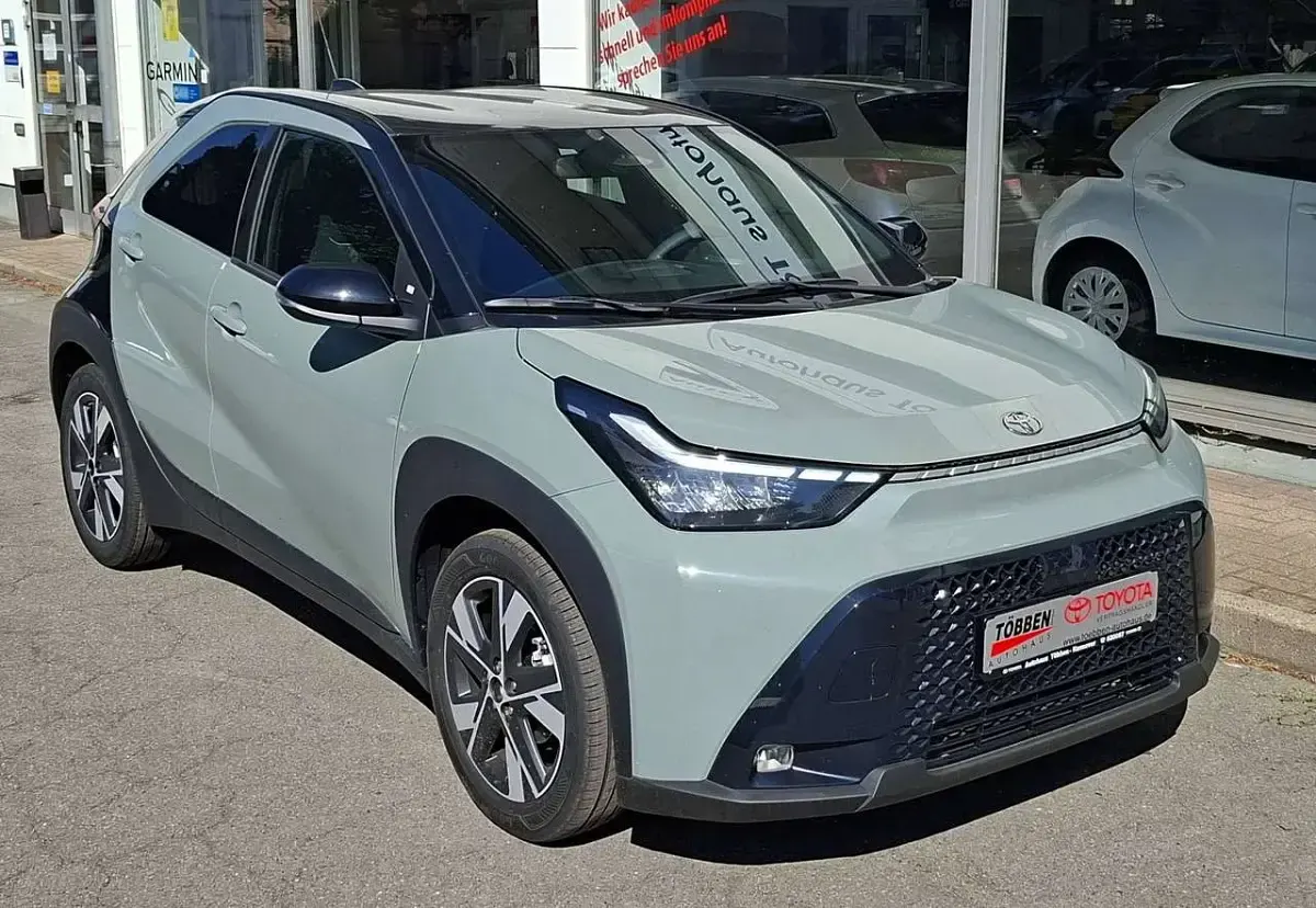 Gebraucht Toyota Aygo X 116 PS (85 kW) 2026 Urban khaki SUV