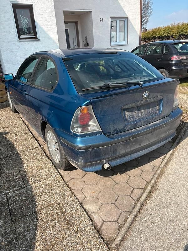 Gebraucht BMW 316 116 PS (85 kW) 2001 Blau Coupé
