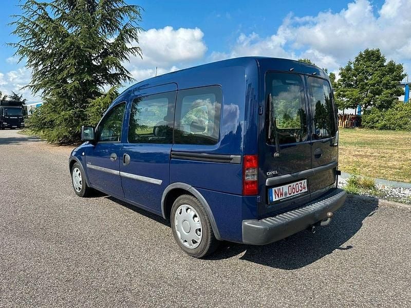 Gebraucht Opel Combo 87 PS (63 kW) 2003 Blau Van / Kleinbus