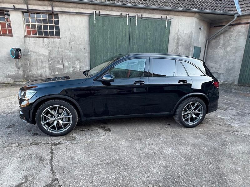 Schwarz Gebraucht 2022 Mercedes GLC43 AMG AMG SUV | 53.000 € (Guter Preis) - Bild 1/4