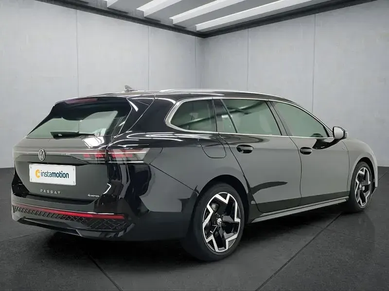 Neu VW Passat 193 PS (141 kW) 2026 Schwarz Kombi