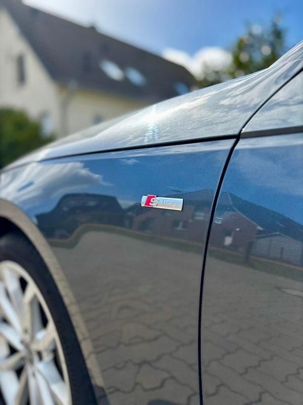 Gebraucht Audi A4 S-Line 218 PS (160 kW) 2016 Grau Kombi