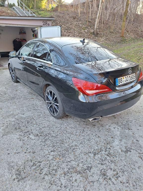 Gebraucht Mercedes CLA180 122 PS (89 kW) 2013 Schwarz Limousine