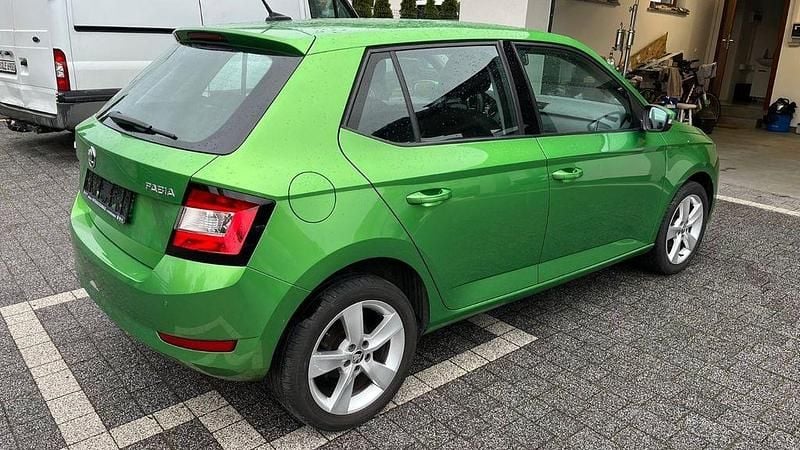 Gebraucht Skoda Fabia Cool Plus 95 PS (69 kW) 2019 Grün Limousine