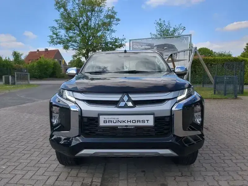 Gebraucht Mitsubishi L200 Spirit 150 PS (110 kW) 2022 Pianoschwarz Pickup