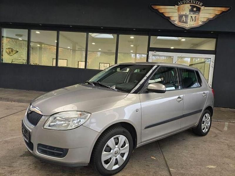 Beige Gebraucht 2008 Skoda Fabia Ambiente Limousine | 3.950 € (Teuer) - Bild 1/4