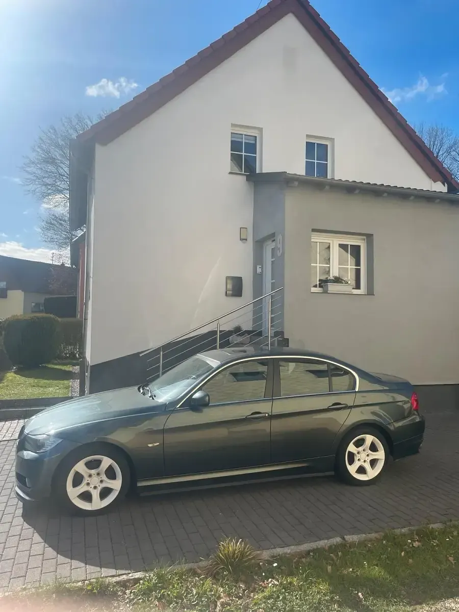 Brugt BMW 320 170 HK (125 kW) 2010 Grøn Sedan