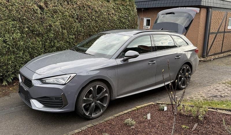 Second-hand Cupra Leon 150 CP (110 kW) 2020 Gri Break