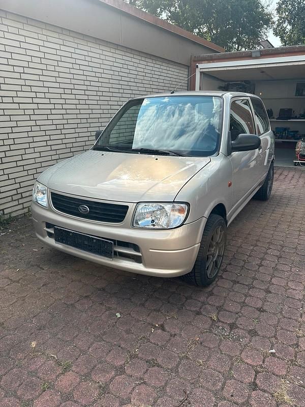 Gold Gebraucht 2003 Daihatsu Cuore Kleinwagen | 400 € (Superpreis) - Bild 1/4