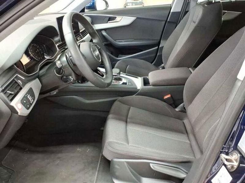 Gebraucht Audi A4 S-Line 286 PS (210 kW) 2023 Navarrablau metallic Kombi