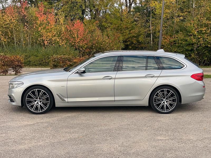 Silber Gebraucht 2017 BMW 525 Luxury Line Kombi | 17.700 € (Guter Preis) - Bild 1/4