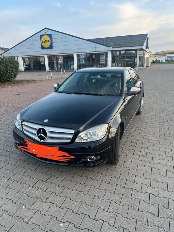Schwarz Gebraucht 2007 Mercedes C220 Limousine | 7.400 € (Fairer Preis) - Bild 1/4