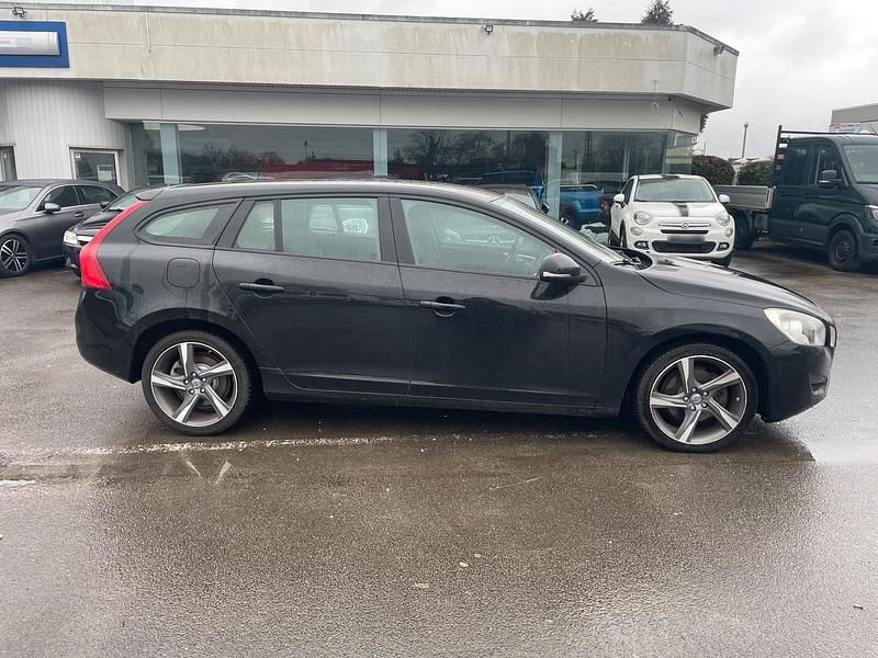 Gebraucht Volvo V60 163 PS (119 kW) 2011 Schwarz Kombi