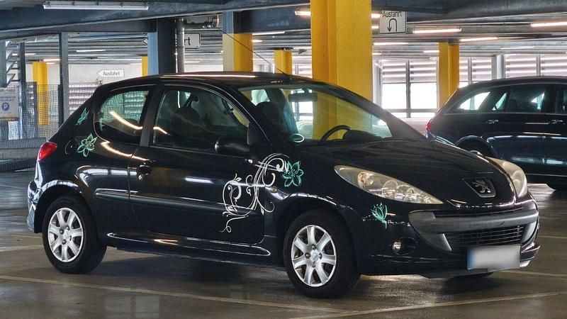 Gebraucht Peugeot 206 60 PS (44 kW) 2010 Blau Kleinwagen