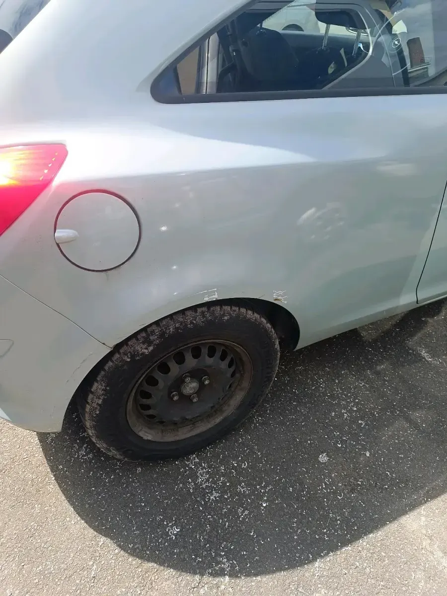 Gebraucht Opel Corsa 80 PS (58 kW) 2007 Silber Kleinwagen