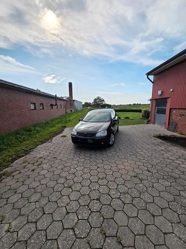 Schwarz Gebraucht 2008 VW Golf V Kleinwagen | 2.300 € (Fairer Preis) - Bild 1/4