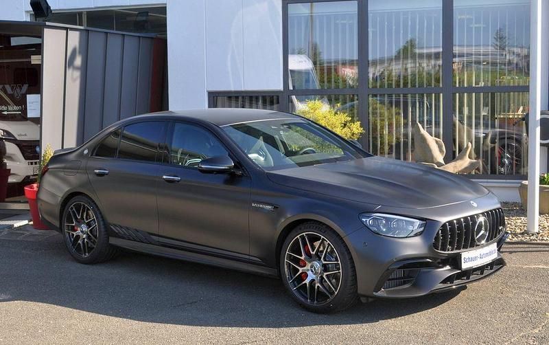 Grau Gebraucht 2022 Mercedes E63S AMG AMG Limousine | 119.000 € (Teuer) - Bild 1/4
