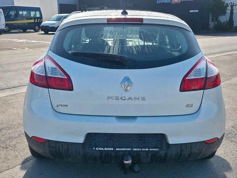 Gebraucht Renault Mégane 110 PS (80 kW) 2013 Weiß Limousine