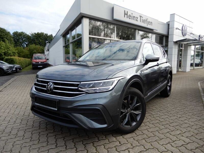Gebraucht VW Tiguan Allspace Move 150 PS (110 kW) 2023 Grau SUV