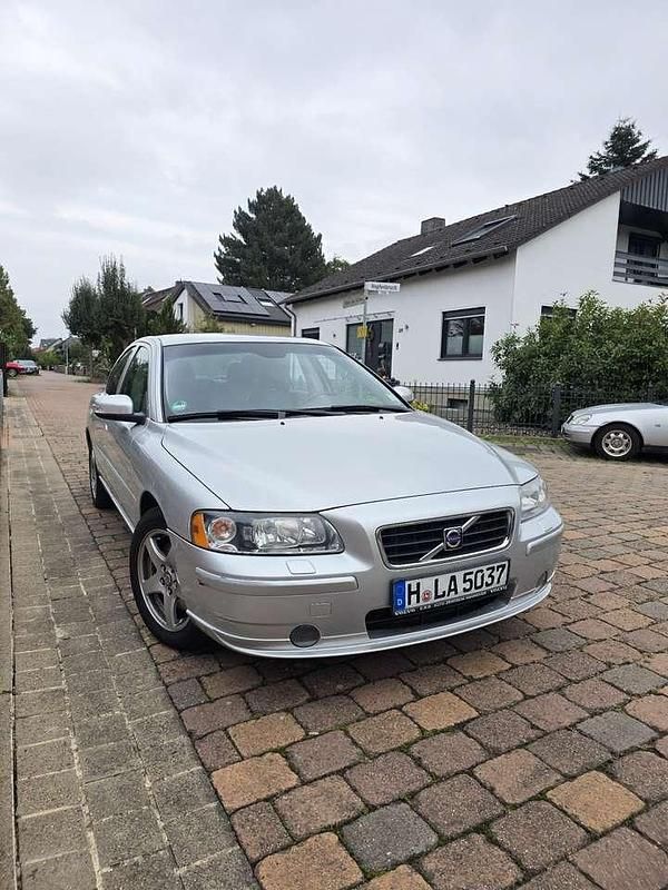 Gebraucht 2006 Volvo S60 Momentum Limousine | 1.500 € (Guter Preis) - Bild 1/4