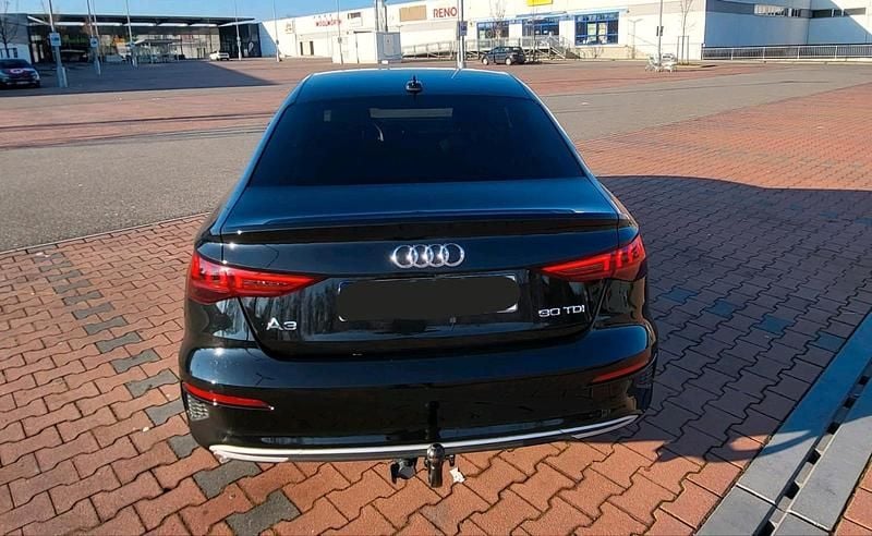 Schwarz Gebraucht 2022 Audi A3 Limousine | 25.000 € (Guter Preis) - Bild 1/4