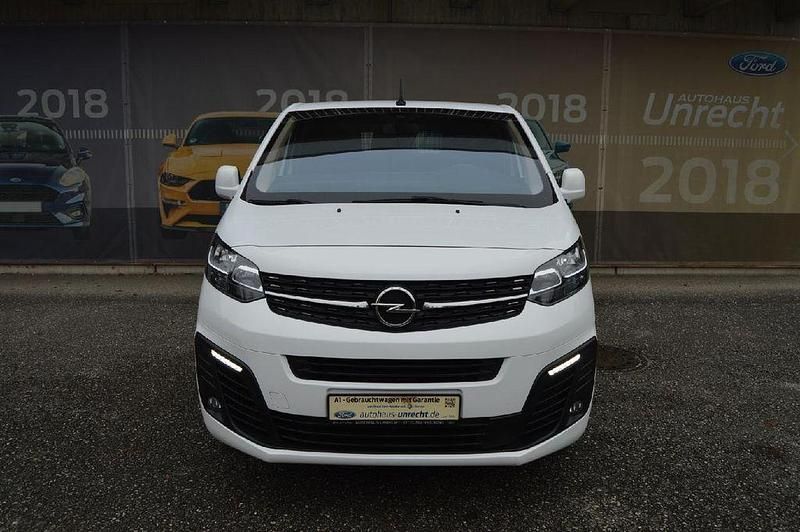 Gebraucht Opel Vivaro Innovation 150 PS (110 kW) 2020 Weiß Van / Kleinbus
