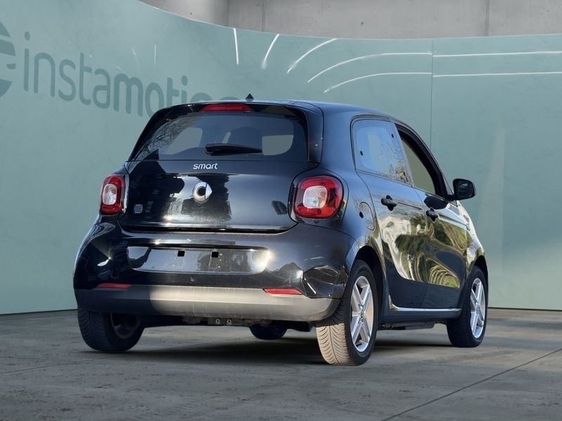 Gebraucht Smart ForFour Electric Drive 60 kW (82 PS) 2021 Schwarz Limousine