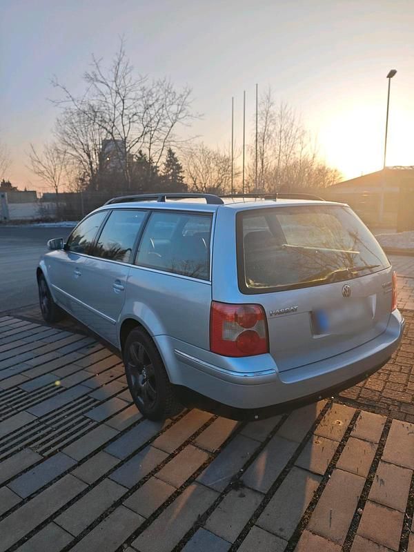 Gebraucht VW Passat Highline 150 PS (110 kW) 2001 Silber Kombi