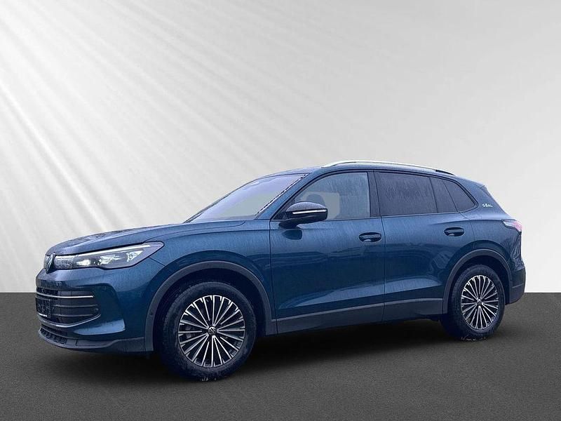 Gebraucht VW Tiguan Goal 150 PS (110 kW) 2024 Blau SUV
