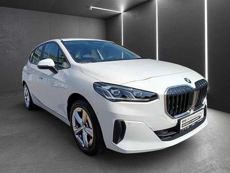 Gebraucht BMW 223 Active Tourer 197 PS (144 kW) 2024 Weiß Van / Kleinbus
