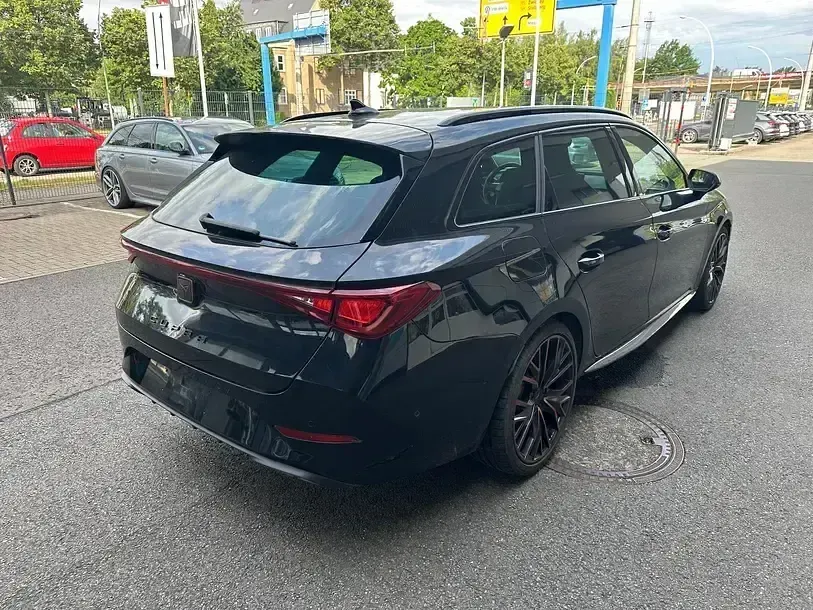 Gebraucht Cupra Leon VZ 245 PS (180 kW) 2022 Mitternachtsschwarz Kombi